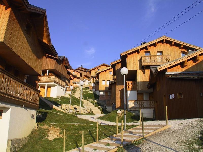 Madame Vacances Les Chalets Du Praz ラ・プラーニュ エクステリア 写真