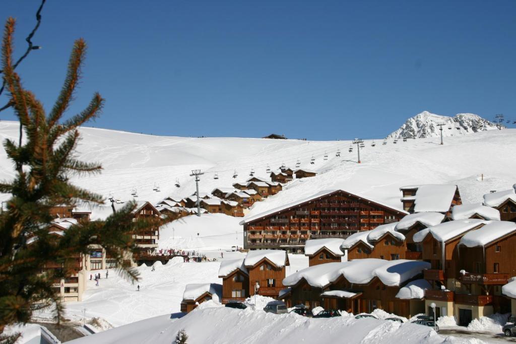 Madame Vacances Les Chalets Du Praz ラ・プラーニュ エクステリア 写真