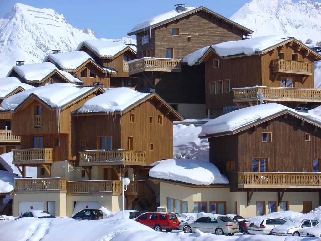 Madame Vacances Les Chalets Du Praz ラ・プラーニュ エクステリア 写真